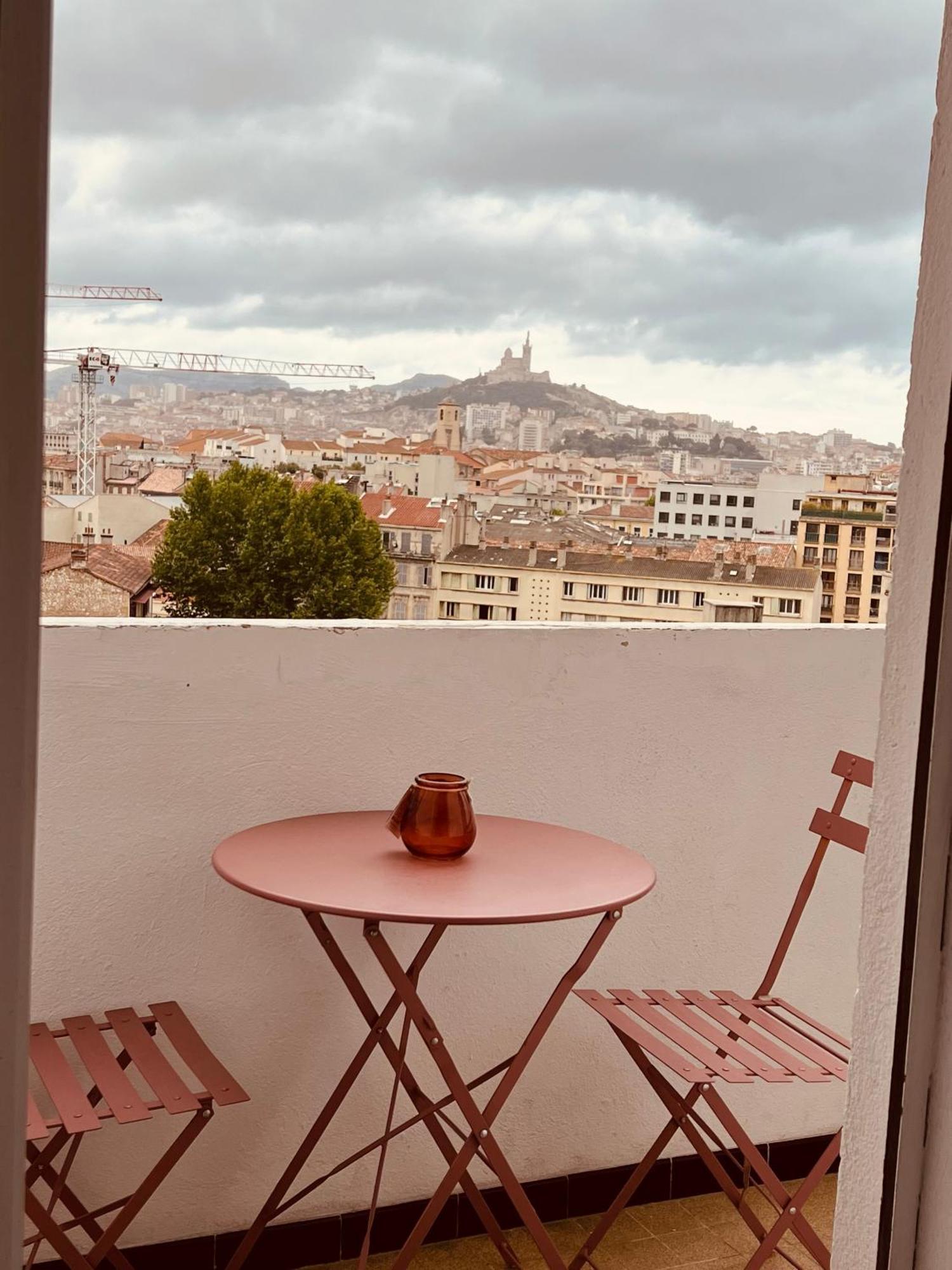 Sublime 2 Pieces Vue Incroyable Mer Et Tout Les Monuments De Marseille Ngoại thất bức ảnh